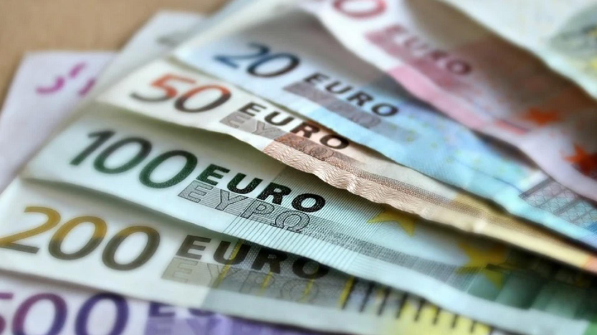 Grup infracțional într-o companie de stat condusă de nepoata unui fost director SRI